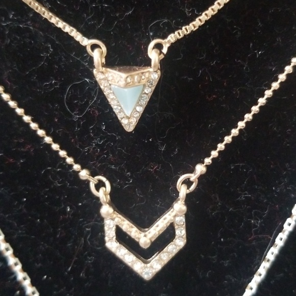 Chloe and Isabel Portico Convertible Pendant Necklace 3 strand 3 pendant - Picture 2 of 3